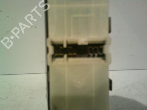 Left front window switch NISSAN NAVARA NP300 (D40) 2.5 dCi 4WD | BP30535528I27