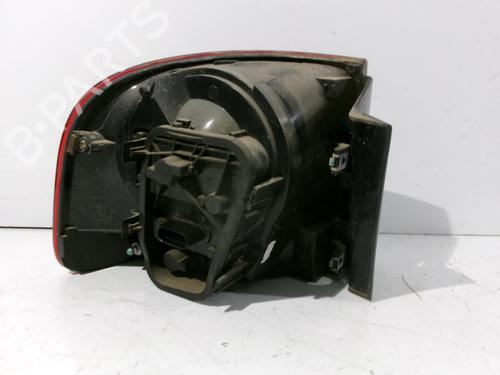 Right taillight VW TOUAREG (7LA, 7L6, 7L7) 3.0 V6 TDI | BP22327891C35 