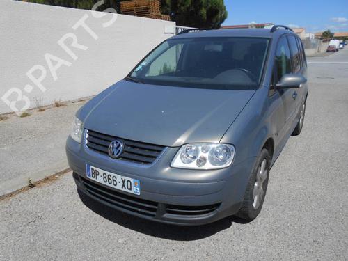 Right headlight VW TOURAN (1T1, 1T2) 2.0 TDI | BP22539819C29 
