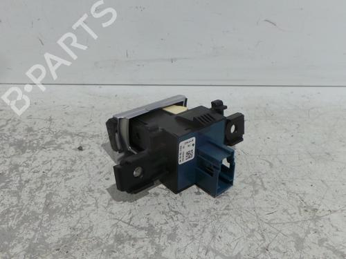 switch-citroen-c4-picasso-ii-2013-40528884 main image