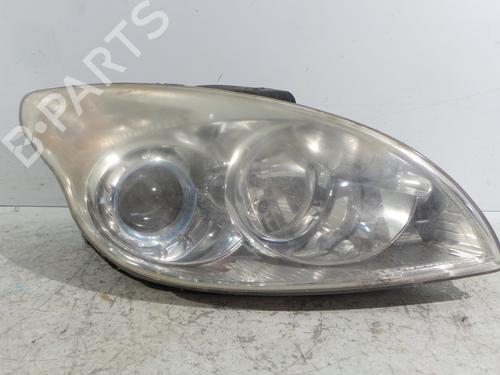 Scheinwerfer rechts für HYUNDAI i30 (FD) 1.6 (126 hp) 31112309