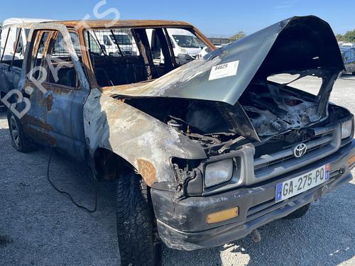 Brugte TOYOTA HILUX V Pickup (_N_, KZN1_, VZN1_) 2.4 D 4WD (LN105, LN110) (83 hp) 3572912