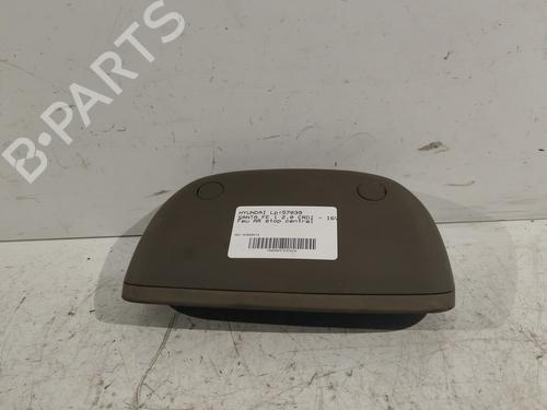 Used Third brake light HYUNDAI SANTA FÉ I (SM) 2.0 CRDi 4x4 (125 hp) 22327622