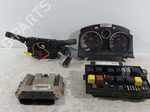 Used Electronic module OPEL ZAFIRA / ZAFIRA FAMILY B (A05) 1.9 CDTI (M75) (150 hp) 29029529