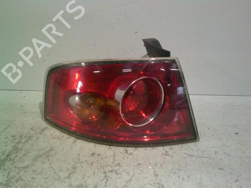 Feu arrière gauche SEAT IBIZA III (6L1) 1.4 TDI (75 hp) 31838545