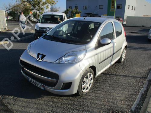 Left taillight PEUGEOT 107 (PM_, PN_) 1.0 | BP22538970C34 