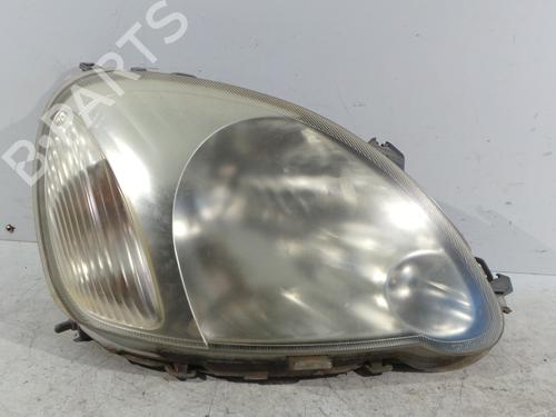 Lyskaster høyre TOYOTA YARIS (_P1_) 1.3 (SCP12_, SCP13_, SCP12R, SCP13R) (87 hp) 28420645