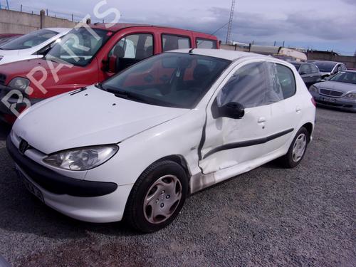 Front bumper PEUGEOT 206 Hatchback (2A/C) 1.4 i | BP22326531C7 
