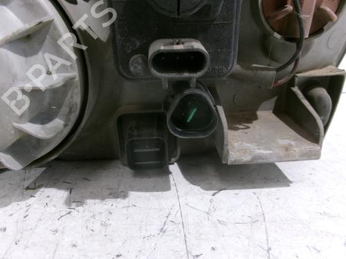 Used Right headlight Right headlight HYUNDAI SANTA FÉ I (SM) 2.0 CRDi 4x4 (125 hp) 27162073 27162073