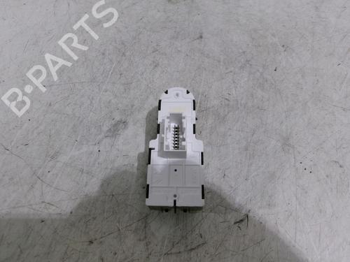 Interrupteur de vitre avant gauche OPEL CORSA F (P2JO) 1.2 (68) (75 hp) 22328785