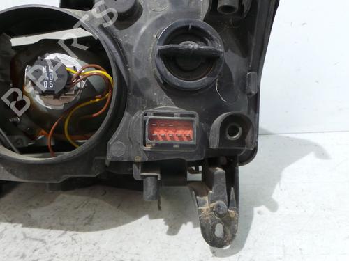 Optica direita Optica direita SAAB 9-3 Estate (E50) 1.9 TiD (150 hp) 35957475 35957475
