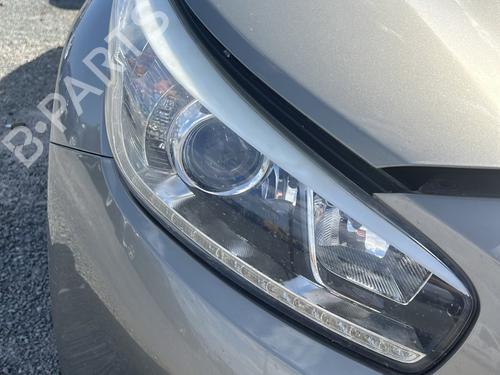 Used Right headlight KIA CEE'D Sportswagon (JD) 1.6 CRDi 128 (128 hp) 27705004