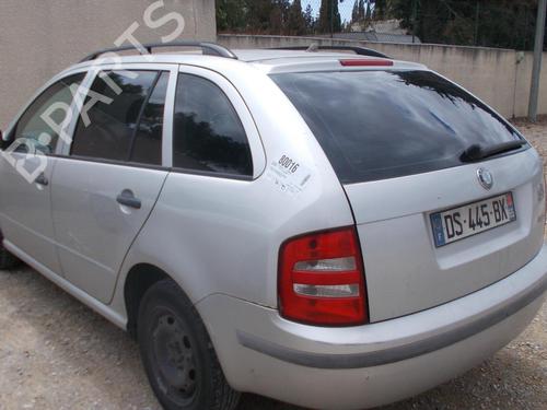 Right headlight SKODA FABIA I Combi (6Y5) 1.9 SDI | BP22539760C29 