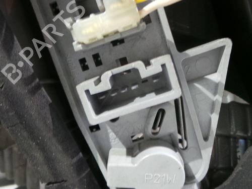 Used Right taillight Right taillight TOYOTA YARIS (_P9_) 1.4 D-4D (NLP90_, NLP90R) (90 hp) 31054047 31054047