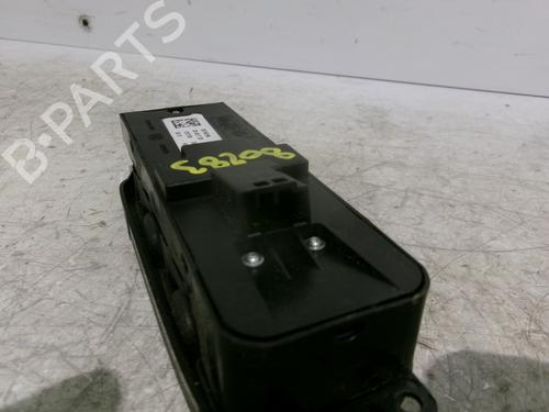 Used Left front window switch Left front window switch VOLVO V50 (545) D5 (179 hp) 28705790 28705790