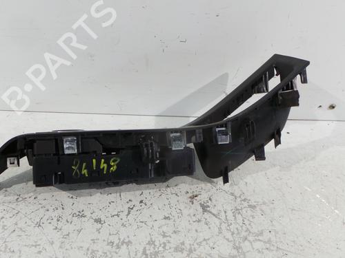 Used Left front window switch Left front window switch FORD FIESTA VII (HJ, HF) 1.0 EcoBoost (101 hp) 31975448 31975448