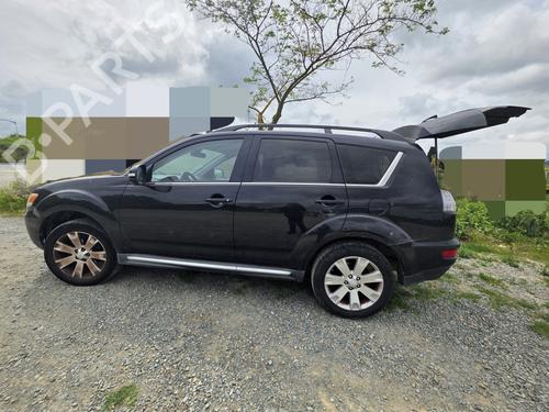 Brugte MITSUBISHI OUTLANDER II (CW_W) 2.2 DI-D 4WD 4685303