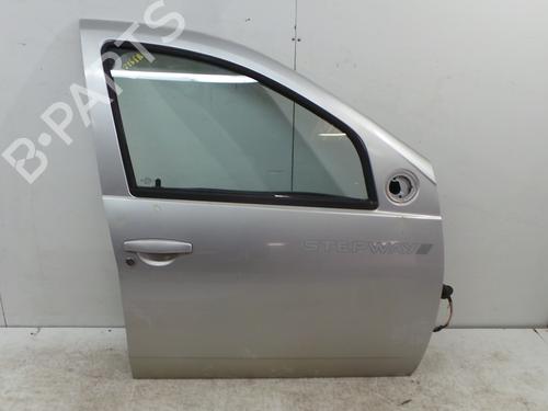Used Right front door DACIA SANDERO 1.5 dCi (88 hp) 30306899