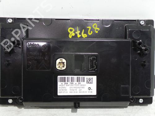 Used Display monitor Display monitor PEUGEOT 308 SW II (LC_, LJ_, LR_, LX_, L4_) 1.5 BlueHDi 100 (102 hp) 32735604 32735604