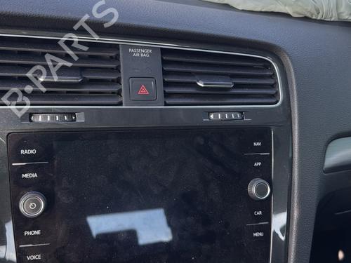 Used Display monitor VW GOLF VII (5G1, BQ1, BE1, BE2) 1.5 TSI (130 hp) 29544088
