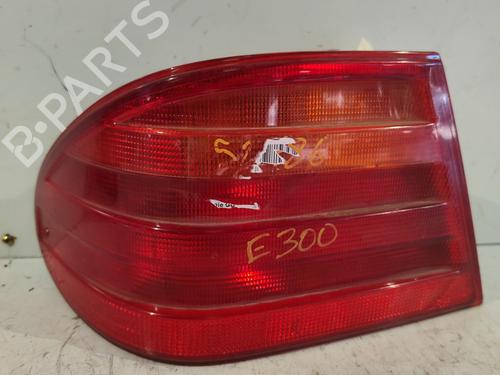 Left taillight MERCEDES-BENZ E-CLASS (W210) E 300 Turbo-D (210.025) | BP22327602C34 