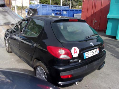 Right taillight PEUGEOT 206+ (2L_, 2M_) 1.4 HDi eco 70 | BP22539387C35 
