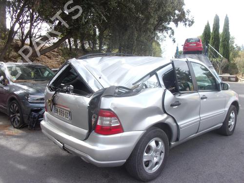 Brugte MERCEDES-BENZ M-CLASS (W163) ML 270 CDI (163.113) 4865255