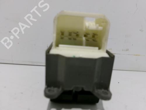 Used Left front window switch Left front window switch TOYOTA YARIS (_P9_) 1.0 VVT-i (KSP90_, KSP90R) (69 hp) 22328157 22328157