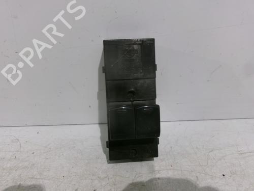 Used Left front window switch NISSAN MICRA III (K12) 1.2 16V (80 hp) 28520759