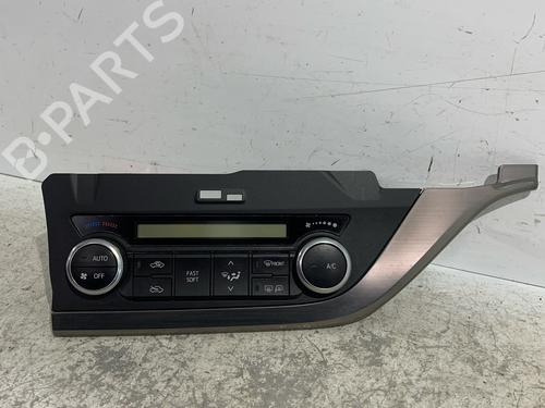 climate-control-toyota-auris-estate-_e18_-2013-2014-2015-2016-2017-2018-35784821 main image