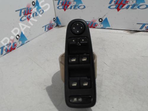 Used Left front window switch Left front window switch CITROËN C4 Picasso I MPV (UD_) 1.6 HDi (109 hp) 22328998 22328998