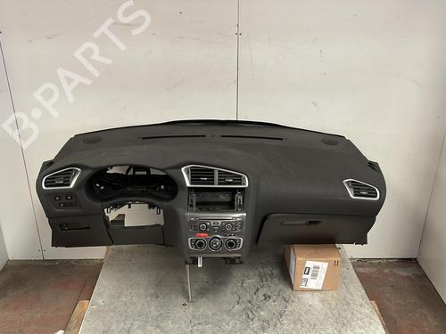 Instrumentbræt CITROËN C4 II (NC_) 1.6 HDi 110 (112 hp) 22539671