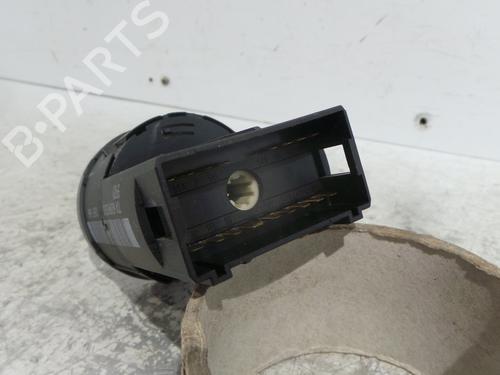 Used Headlight switch Headlight switch VW TRANSPORTER T5 Bus (7HB, 7HJ, 7EB, 7EJ) 2.5 TDI (174 hp) 33329594 33329594