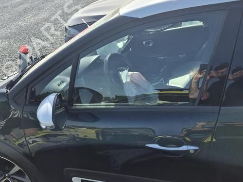 left-front-door-citroen-c3-iii-sx-2016-36589750 main image
