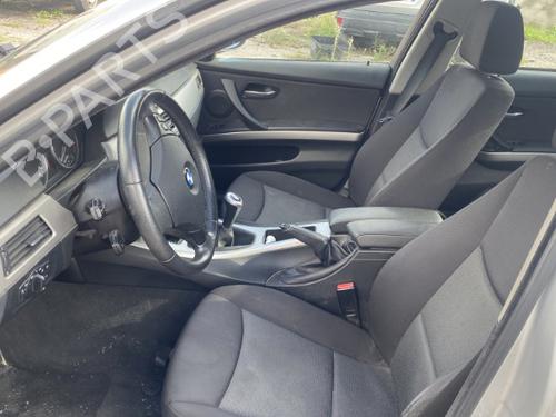 BMW 3 (E90)  320 d  4277390