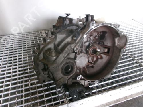 Used Gearbox KIA SPORTAGE III (SL) 1.7 CRDi (116 hp) 28100782