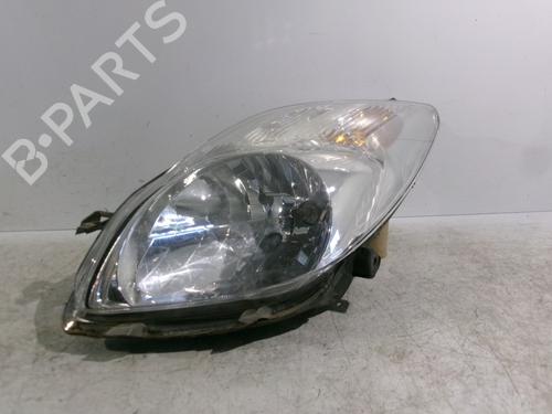 Used Left headlight TOYOTA YARIS (_P9_) 1.4 D-4D (NLP90_, NLP90R) (90 hp) 29478077