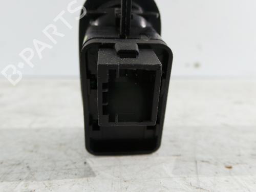 Used Left front window switch Left front window switch CITROËN C3 I (FC_, FN_) 1.4 HDi (68 hp) 25600918 25600918