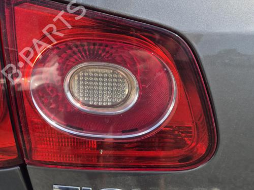 left-tailgate-light-vw-tiguan-5n_-2007-2008-2009-2010-2011-2012-2013-2014-2015-2016-2017-2018-36900660 main image