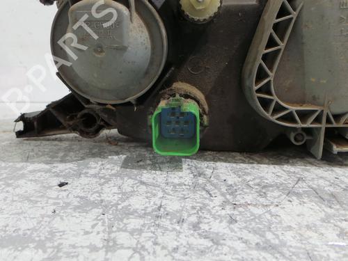 Faro izquierdo Faro izquierdo FORD FIESTA IV (JA_, JB_) [1995-2006] 37529364 37529364