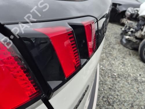 Used Left tailgate light Left tailgate light PEUGEOT 3008 II SUV (MC_, MR_, MJ_, M4_) 1.5 BlueHDi 130 (131 hp) 31601630 31601630