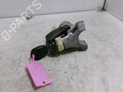Used Ignition barrel TOYOTA YARIS (_P9_) 1.3 VVT-i (SCP90_, SCP90R) (87 hp) 22325206