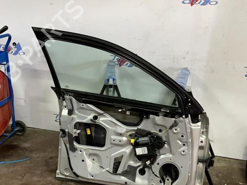 Used Left front door AUDI A4 B7 (8EC) 2.0 TDI 16V (140 hp) 22538988