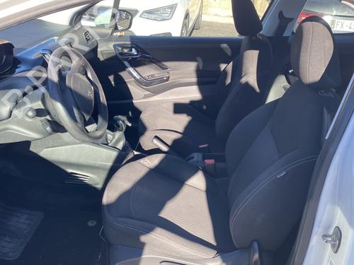 Left taillight PEUGEOT 208 I (CA_, CC_) 1.6 HDi / BlueHDi 75 | BP32134053C34 