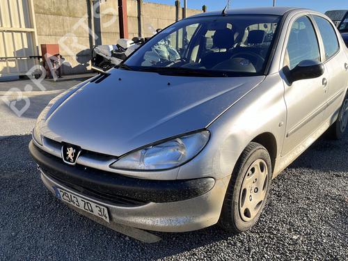 Brugte PEUGEOT 206 Hatchback (2A/C) 1.4 i (75 hp) 4478509