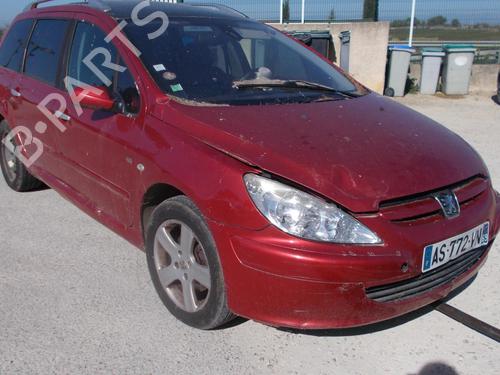 Left mirror PEUGEOT 307 Break (3E) 2.0 HDI 110 | BP22326773C26 