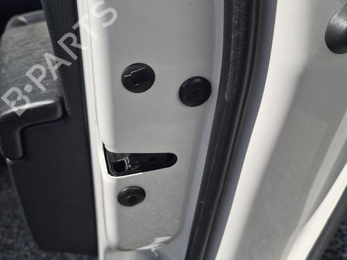 Used Right front door Right front door 38632119 38632119