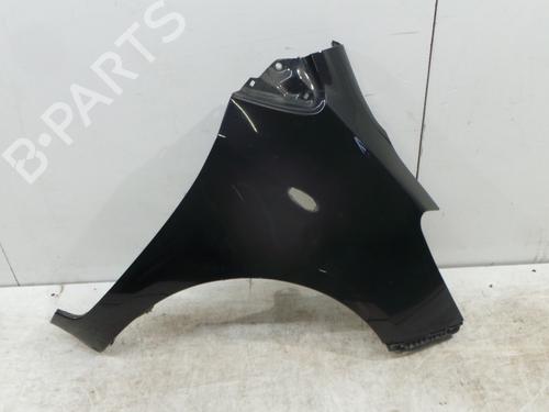Guarda-lamas direito TOYOTA YARIS (_P9_) 1.4 D-4D (NLP90_, NLP90R) (90 hp) 30936893