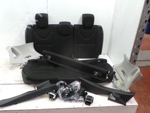rear-seat-renault-clio-iv-bh_-2012-2013-2014-2015-2016-2017-2018-2019-2020-2021-32296607 main image