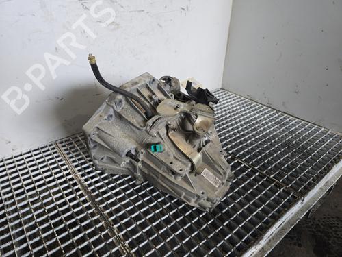 gearbox-dacia-duster-hs_-2010-2011-2012-2013-2014-2015-2016-2017-2018-33000830 main image